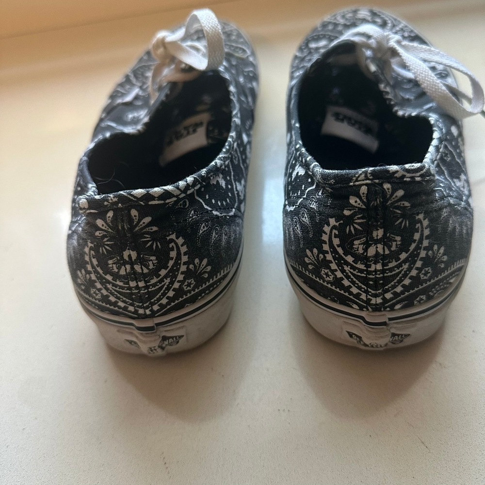 Vans Star Wars Stormtrooper Paisley Bandana Authentic Shoes Mens 11 Black White - Picture 5 of 8